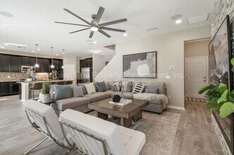 7304 Sweeter Tide Trail in Wesley Chapel, FL - Building Photo - Building Photo