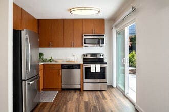 Shadowbrook in Sunnyvale, CA - Building Photo - Building Photo