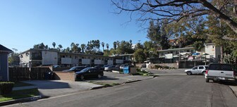 Highland Cove in Los Angeles, CA - Building Photo - Building Photo