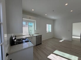 5901 Texhoma Ave in Los Angeles, CA - Building Photo