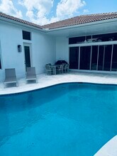 156 Esperanza Way in Palm Beach Gardens, FL - Building Photo - Building Photo