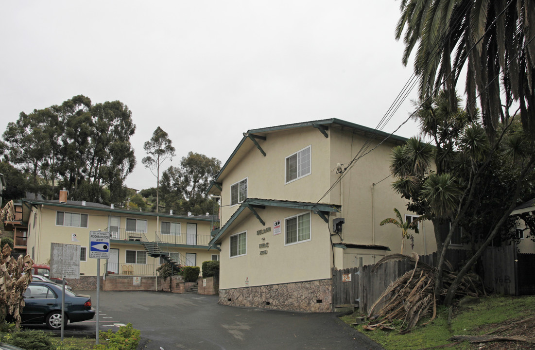 Del Mar Apartments in Hayward, CA - Foto de edificio