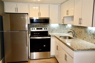 636 NE 63rd St in Miami, FL - Building Photo