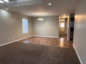 2813 Neosho Heights Ave, Unit 2813 Neosho Heights Ave in Neosho, MO - Building Photo - Building Photo