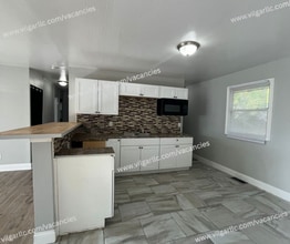 5718 E 13th Pl in Gary, IN - Building Photo - Building Photo