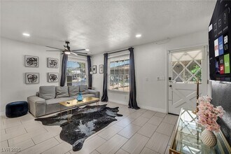 1334 Dorothy Ave in Las Vegas, NV - Building Photo - Building Photo