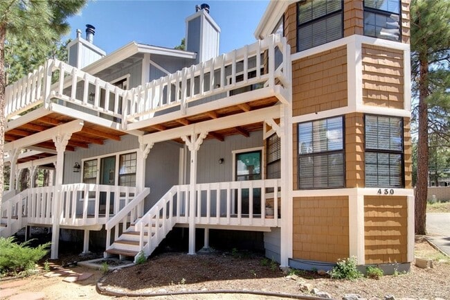 430 E Country Club Blvd in Big Bear, CA - Building Photo - Building Photo