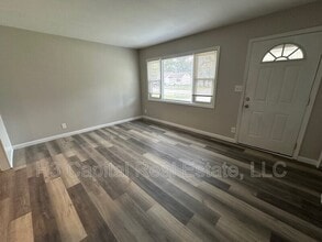 319 Joy Dr in O'Fallon, IL - Building Photo - Building Photo