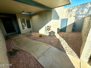 6108 E Vernon Ave in Scottsdale, AZ - Foto de edificio - Building Photo