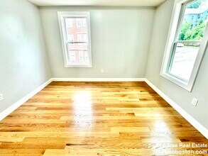 190 Hillside St, Unit 2 in Boston, MA - Building Photo - Building Photo