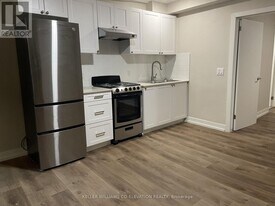 133 Prospect St S in Hamilton, ON - Building Photo