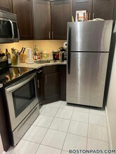 81 Essex St, Unit 81 in Boston, MA - Foto de edificio - Building Photo