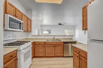 5998 Jagged Cut St in Henderson, NV - Building Photo - Building Photo