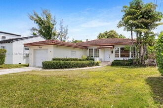 9125 Carlyle Ave in Surfside, FL - Building Photo - Building Photo
