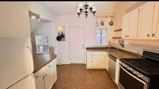 1253 Ashland Ave in St. Paul, MN - Building Photo - Building Photo