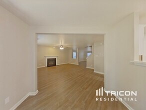 1332 Waterlily Lane in Charlotte, NC - Building Photo - Building Photo