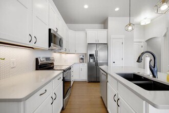 2411 Trio Falls Dr in Loveland, CO - Building Photo - Building Photo