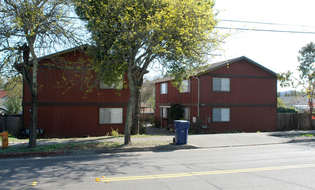 460 Mason St in Healdsburg, CA - Building Photo - Building Photo