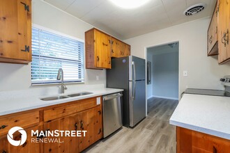 410 W Crystal Dr in Sanford, FL - Building Photo - Building Photo