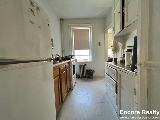 66 Chiswick Rd, Unit 15 in Boston, MA - Building Photo - Building Photo