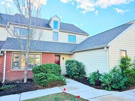 11 Ingham Way in New Hope, PA - Building Photo