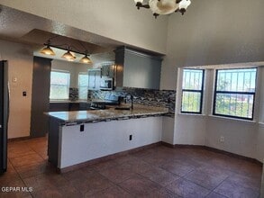 11300 Crater Lake Ave in El Paso, TX - Building Photo - Building Photo