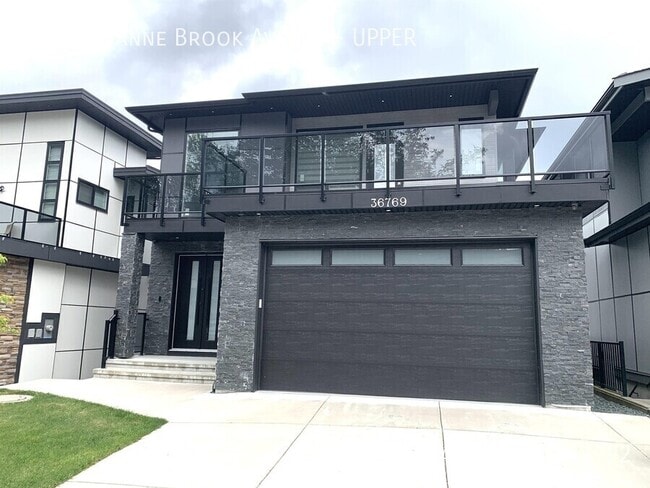 property at 36769 Dianne Brook Ave.