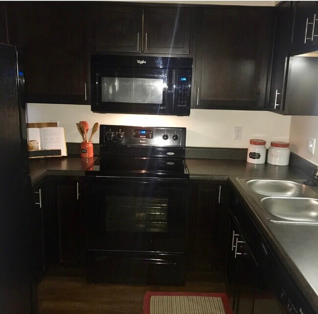 36 Cedar Cir Dr Apartments and Nearby Lake St. Louis Apartments For