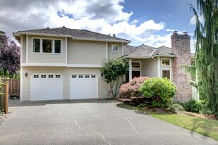 5814 149th Ave SE in Bellevue, WA - Building Photo