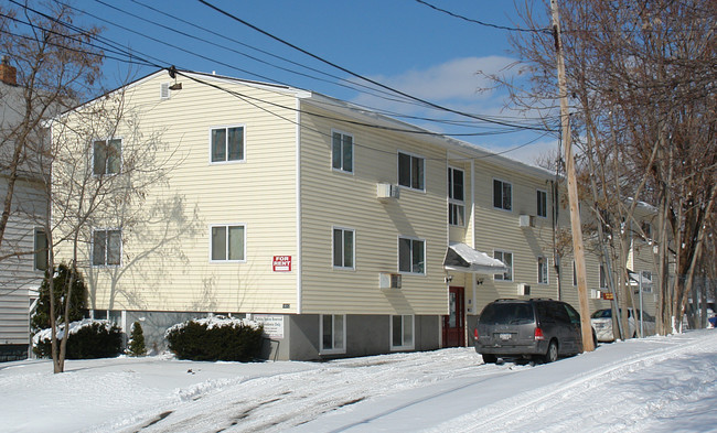 1412 Spring St in Syracuse, NY - Building Photo - Building Photo