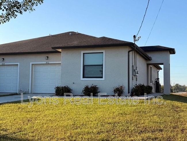452 Grant Blvd in Lehigh Acres, FL - Building Photo - Building Photo