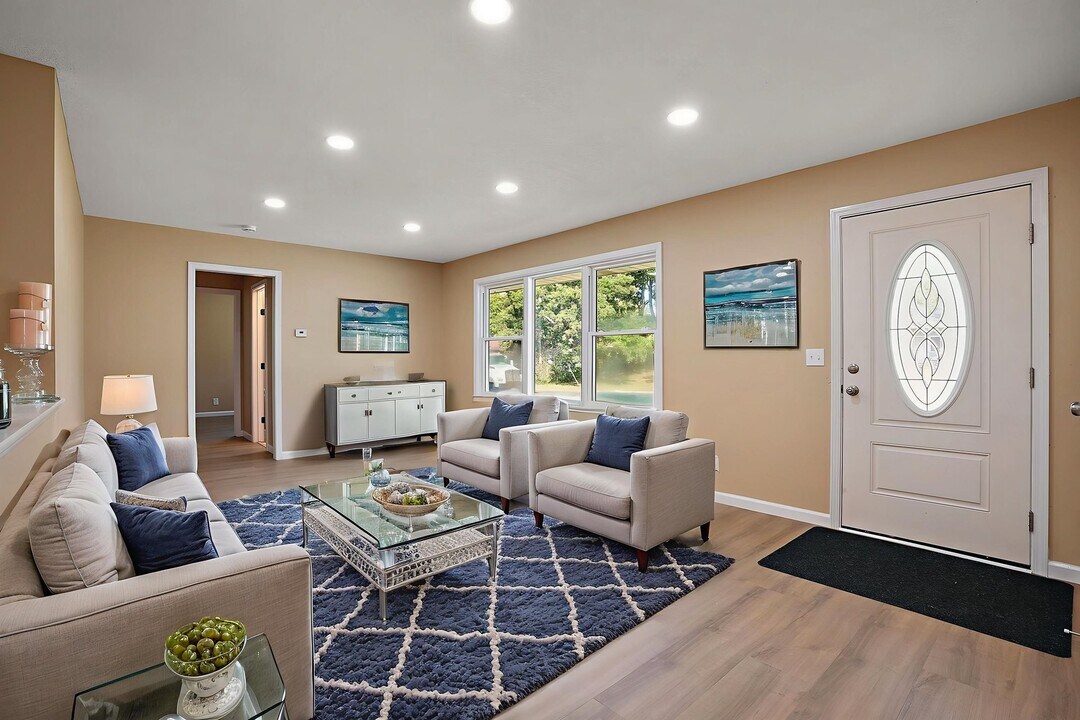 7961 59th Ave N in Minneapolis, MN - Building Photo