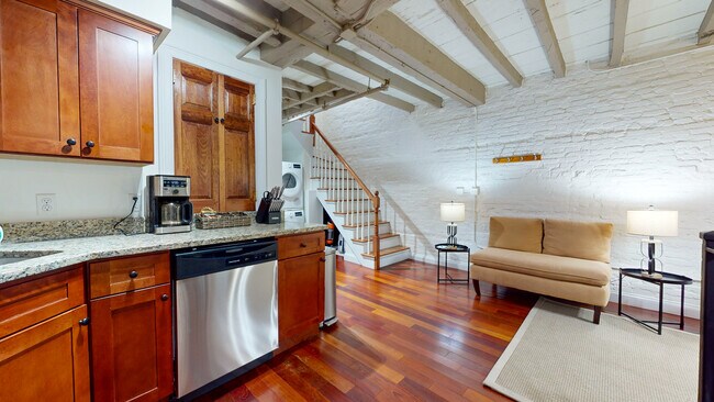15 Union St, Unit 4