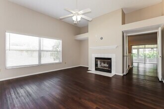 1611 Bent Pine Way in Brandon, FL - Building Photo - Building Photo