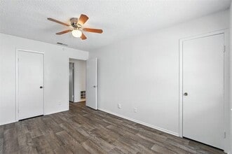 302 Candlewood Ln in Garland, TX - Building Photo - Building Photo