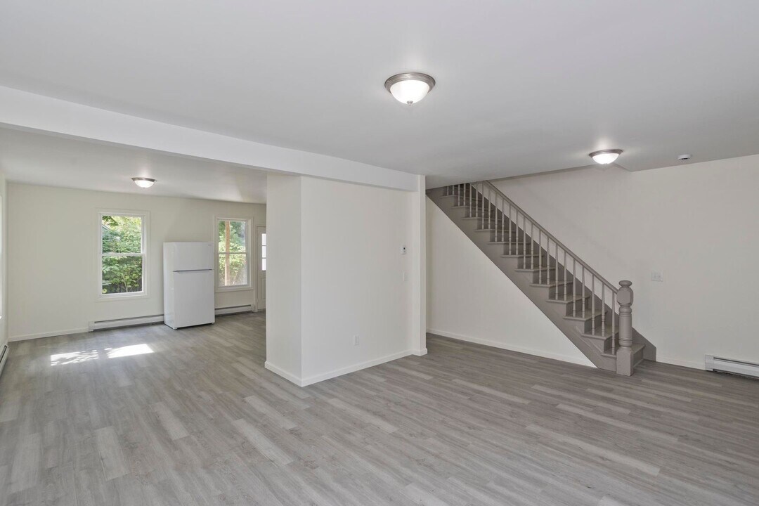 22-24 Highland Ave in Northampton, MA - Building Photo