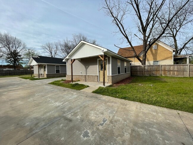 property at 2115 N 13th St