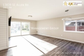 13839 SE Allen Rd. in Bellevue, WA - Building Photo - Building Photo