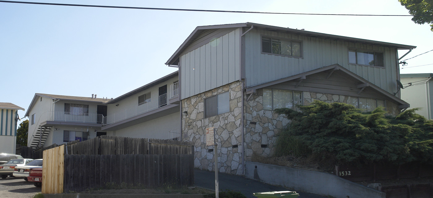 4532 San Carlos Ave in Oakland, CA - Building Photo