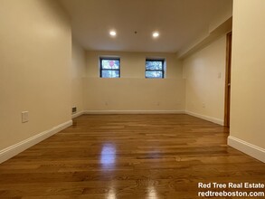 1809 Beacon St in Brookline, MA - Building Photo - Building Photo