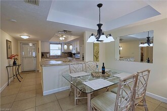 2 Watercolor Way-Unit -2 in Naples, FL - Foto de edificio - Building Photo