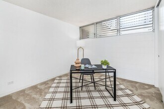 1702 Kewalo St in Honolulu, HI - Building Photo - Building Photo
