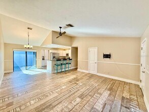 23331 Club Villas Dr in Land O Lakes, FL - Building Photo - Building Photo