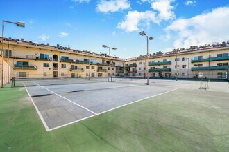 5460 White Oak Ave, Unit F303 in Encino, CA - Building Photo - Building Photo