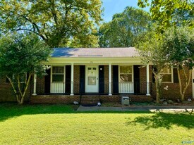 1016 Arnold Rd in Madison, AL - Building Photo