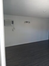 3855 Stobbs Way in Riverside, CA - Building Photo - Building Photo