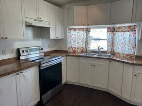 45 Banana Ln in Sarasota, FL - Building Photo - Building Photo