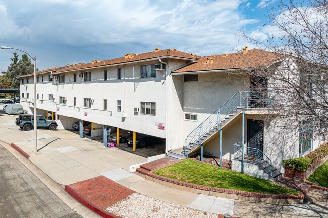 275-285 N Garfield Ave