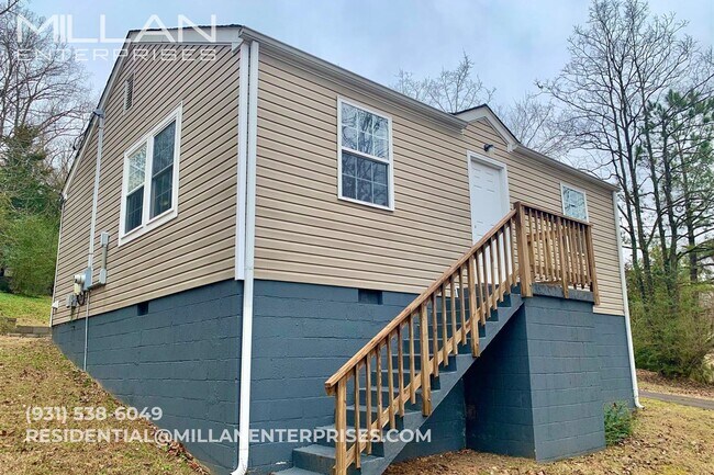 102 Valley View Cir in Clarksville, TN - Building Photo - Building Photo