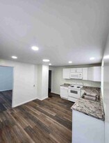 200 South West End Boulevard in Cape Girardeau, MO - Building Photo